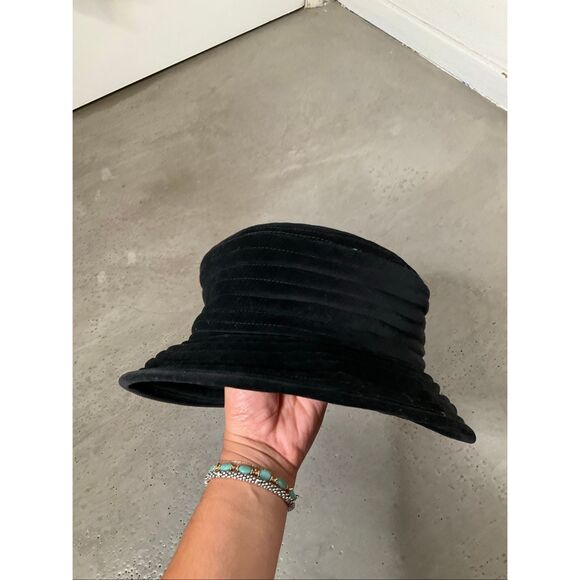 Eric Javits Velvet 90s Hat - Picture 1 of 4